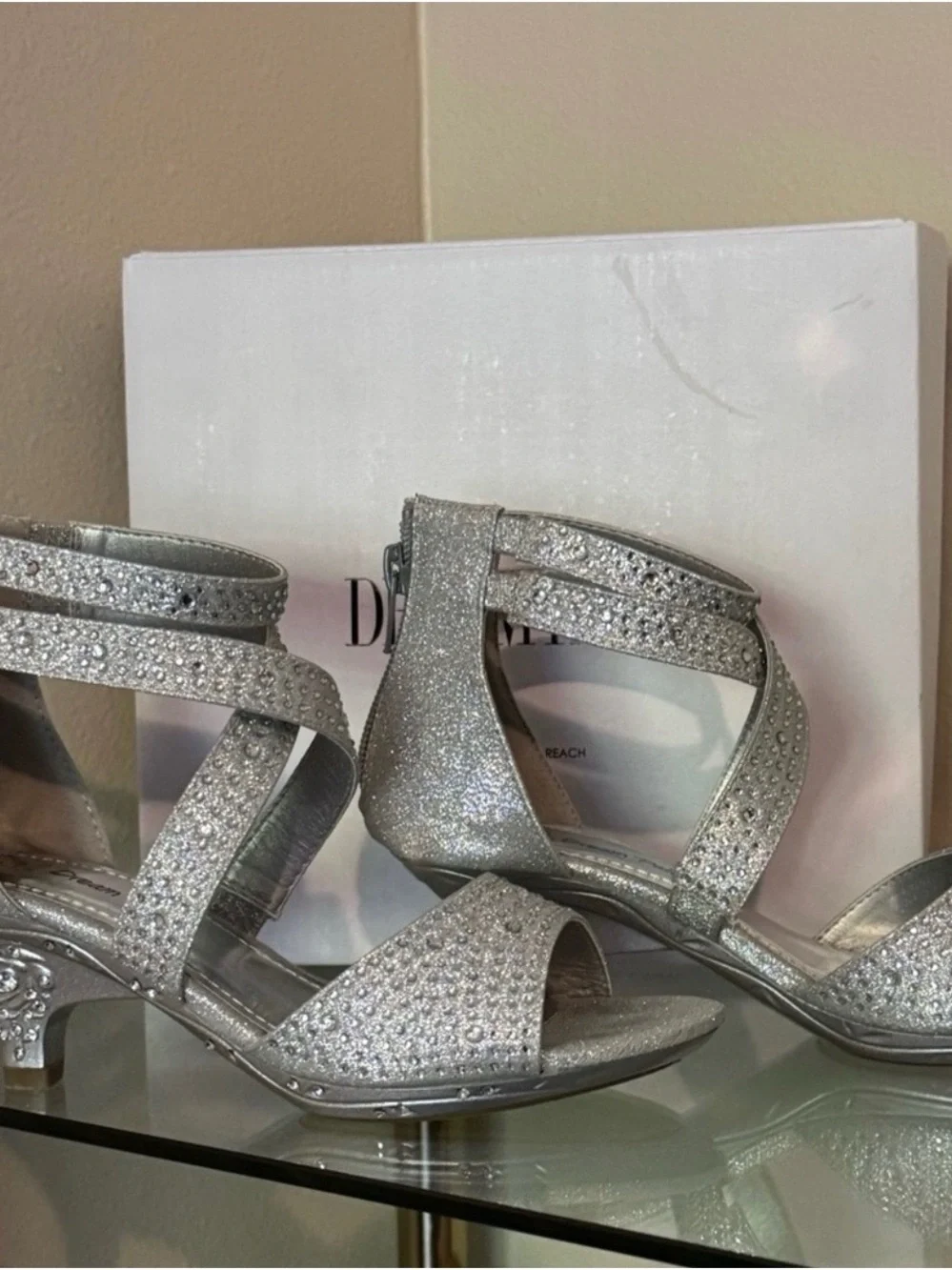 Dream Pairs Silver Glitter Rhinestone Strappy Low Heel Sandals